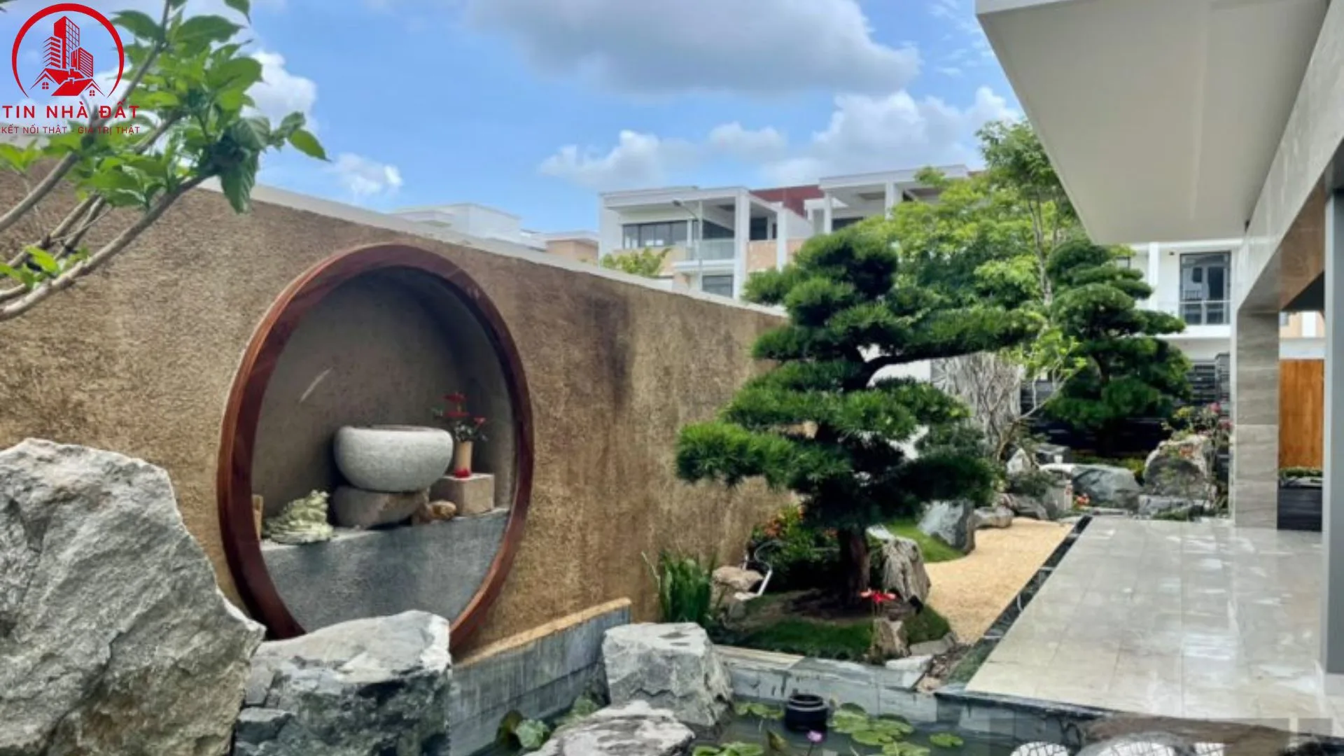 Bán biệt thự ven sông